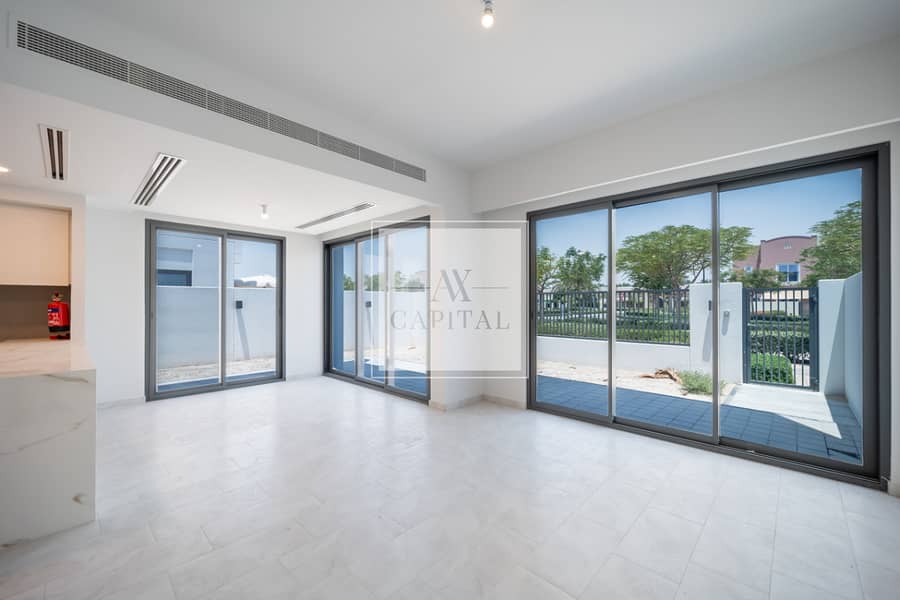 4 BR | Vacant | Community View | Handed over