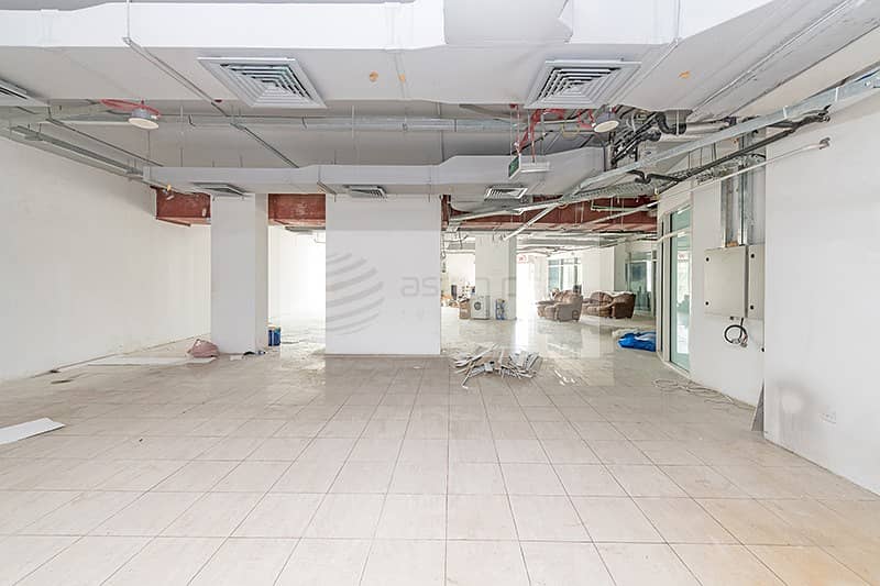 Retail Space in Cluster O with Lake view Retail Space in Cluster O with Lake view