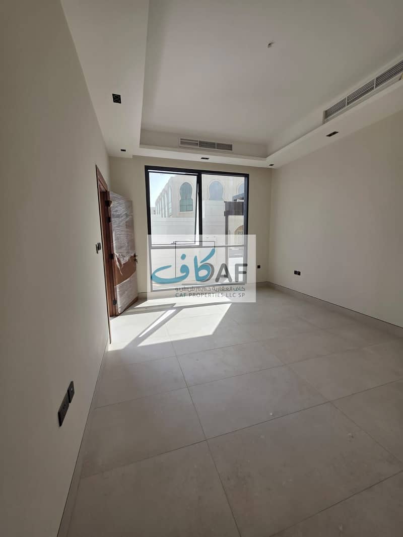 29 صورة واتساب بتاريخ 1447-04-07 في 02.38. 04_197ade54. jpg