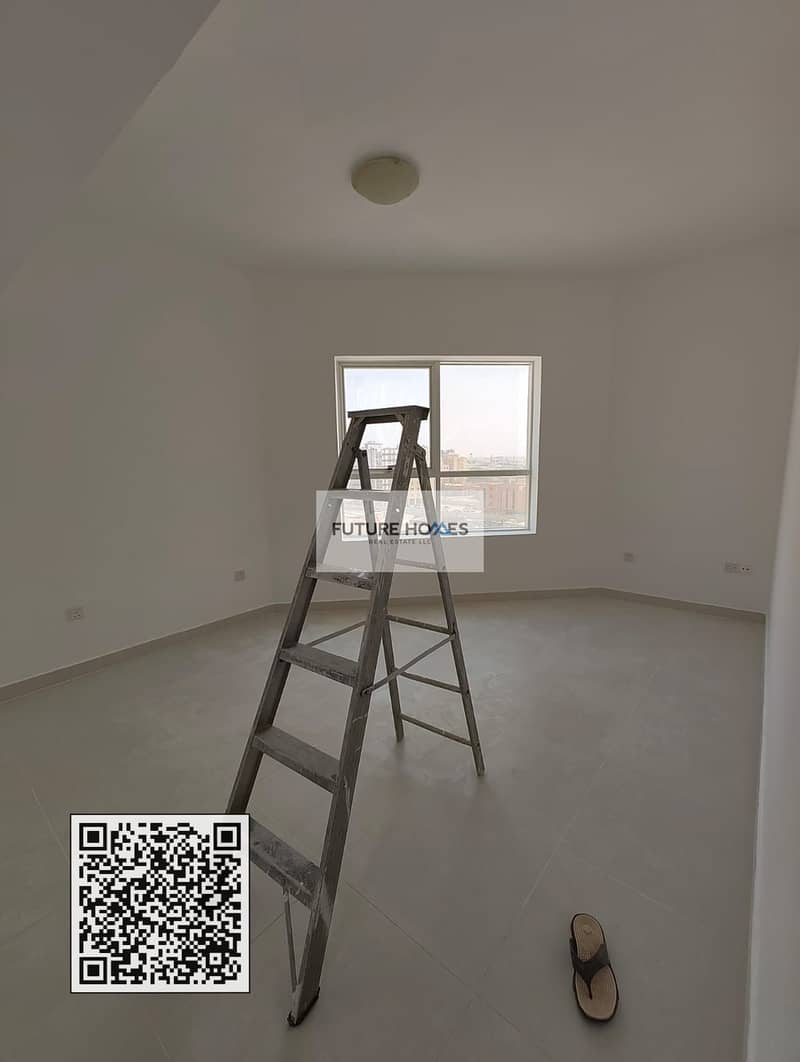 5 WhatsApp Image 2025-09-20 at 12.08. 36 PM (1). jpg