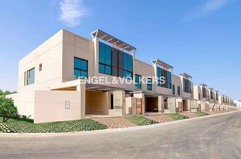 Middle Unit | Brand New |Gated Community
