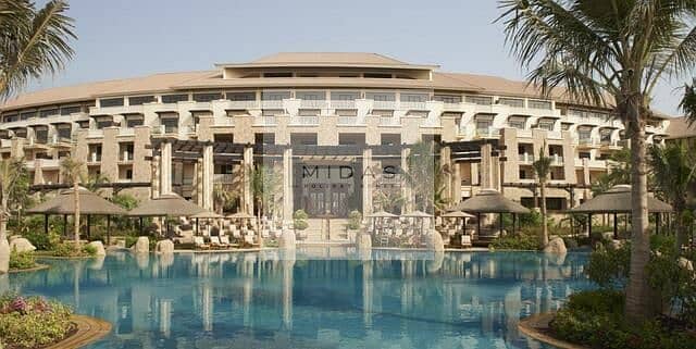 23 SWIMMING POOL. jpg