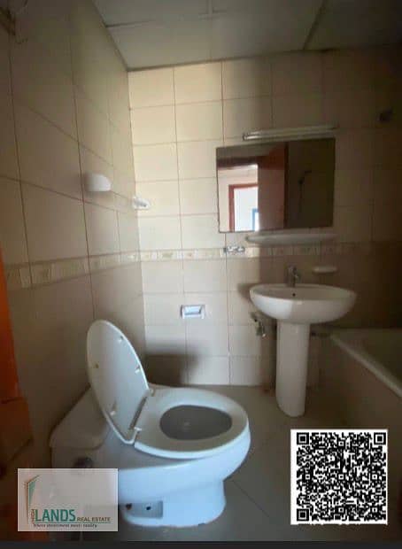 10 5d78ef93-e03d-4a38-bcfa-71be63b800df. jpg