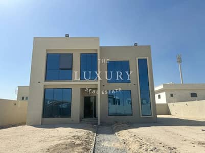 فیلا 5 غرف نوم للايجار في المدينة العالمية، دبي - Exclusive_-Brand_New-Private__Garden_-0. jpg