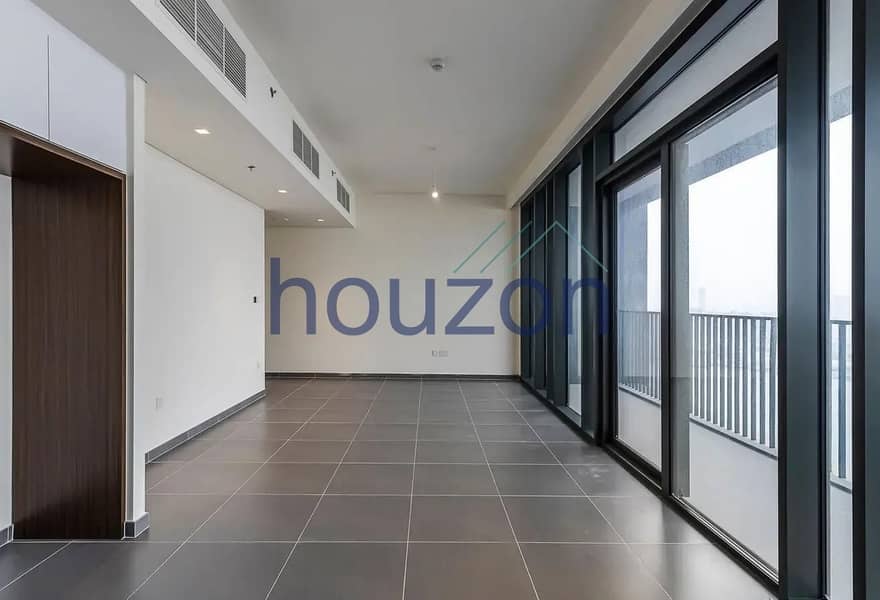 Modern + Spacious 2RB | Fully Furnished | Sea View