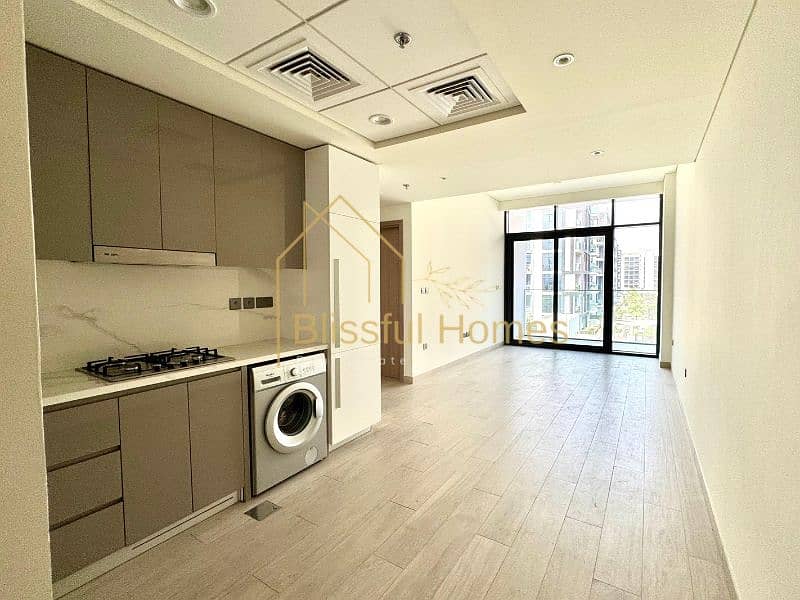 From Sunrise to Skyline – Live Riviera Style