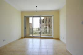 Bright | Spacious | Pool And Golf Course View