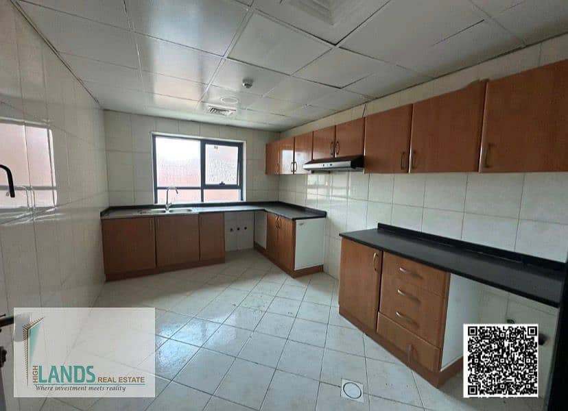 3 dacc853d-231b-4239-8c4a-e05bb651977e. jpg