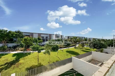 4 Bedroom Townhouse for Sale in Mohammed Bin Rashid City, Dubai - Motivated Seller | Middle Unit | Next to Park