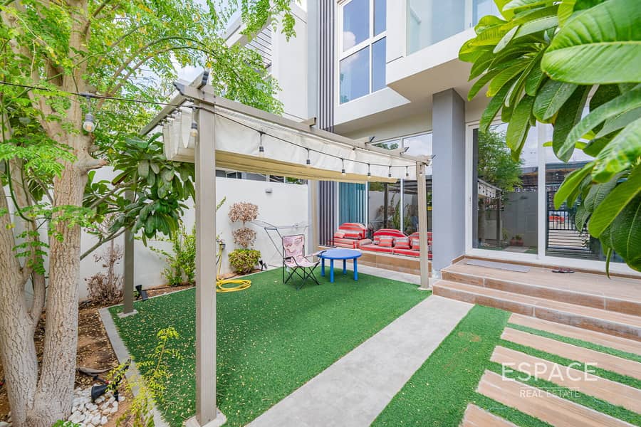 Вилла в Джумейра Парк，Роял Парк Виллы, 4 cпальни, 5900000 AED - 9819902