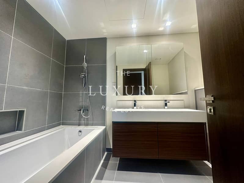 10 Full_Sea_View_I_Ready_to_move_I_high_floor-13. jpg