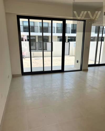 3 Bedroom Villa for Rent in Town Square, Dubai - Exclusive 3BR Townhouse | Premium Living | Spacious Private Backyard
