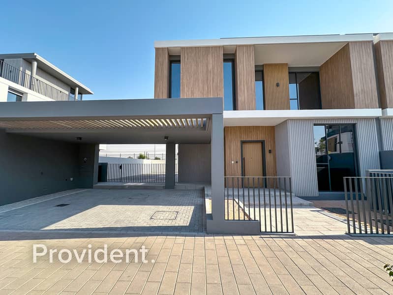 Ready to Move | Mortgageable | Walk to Park/Pool