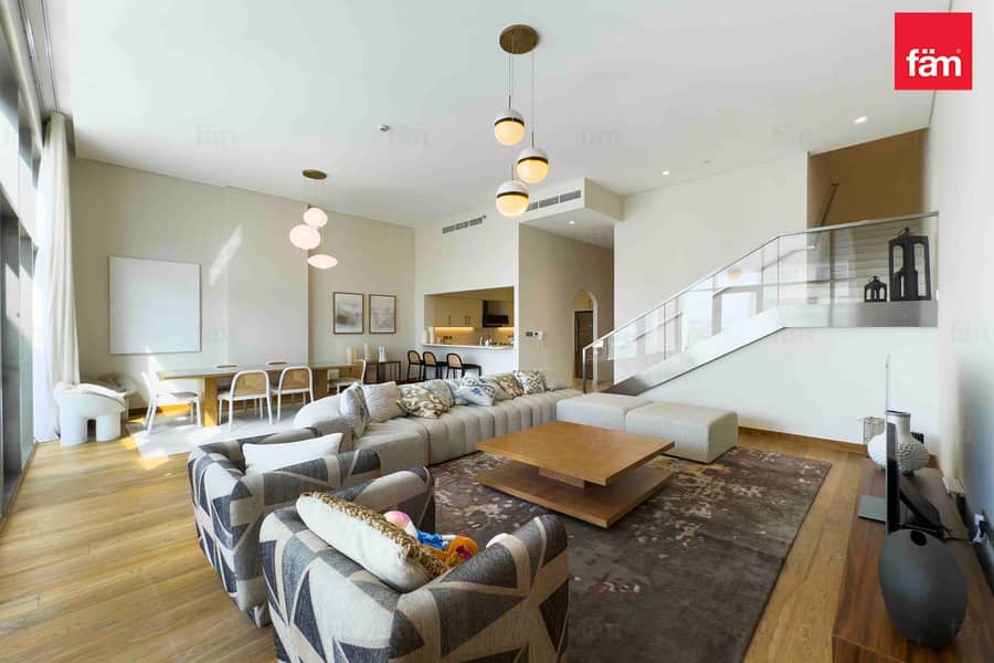 Duplex | Fully Furnished & Upgraded|Vacant