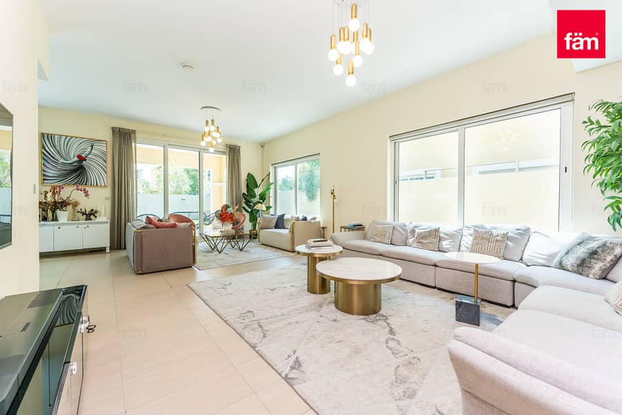 Вилла в Джумейра Парк，Жилища Джумейра Парк, 4 cпальни, 340000 AED - 12965328