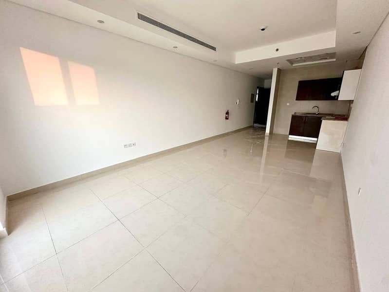 شقة في برج كليوبترا،ليفينغ ليجيندز 637000 درهم - 12966209