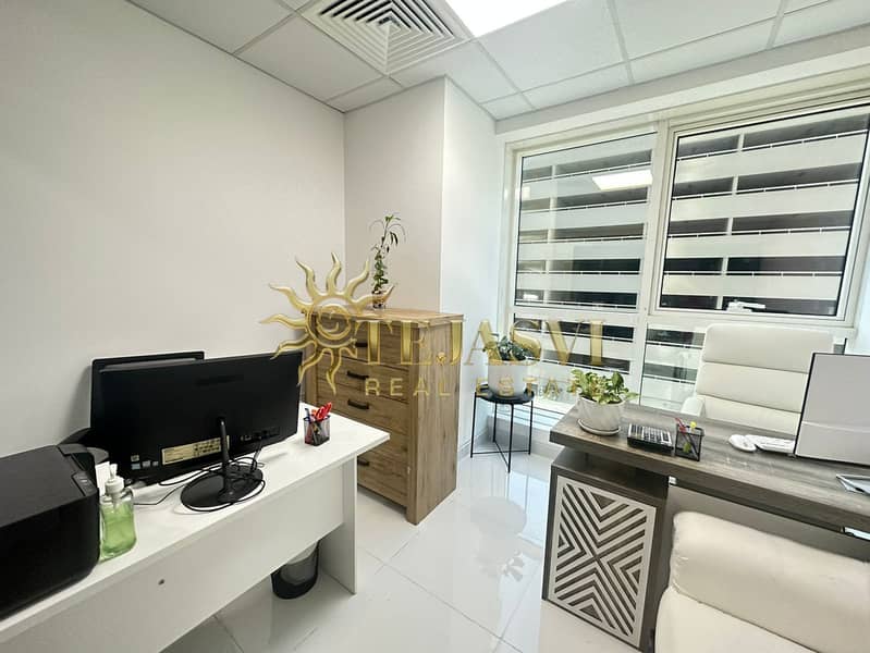 4 2ce2e685-3d0d-442f-9218-98dcdeed4861. jpg