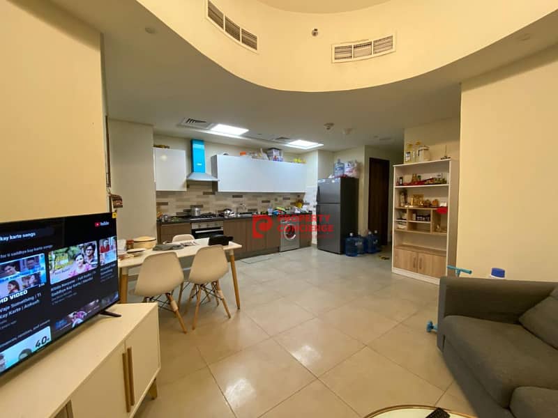 位于阿尔弗雷德街区，阿齐兹广场 2 卧室的公寓 85000 AED - 12966715
