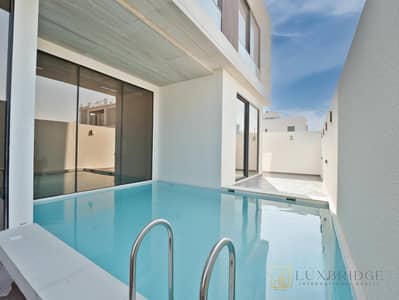5 Bedroom Villa for Sale in Nad Al Sheba, Dubai - Single Row | Private Pool | Contemporary Elegance