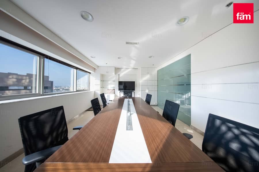 Elite Office in Five-Star Landmark | Fairmont