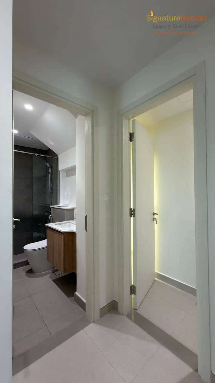 2 Images _225 (1). jpg