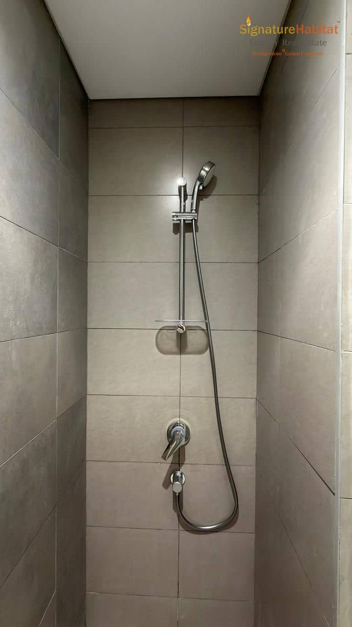 38 Images _225 (37). jpg