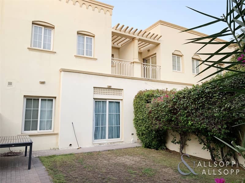 Backs Meadows Souk | 2 Bedrooms | Study