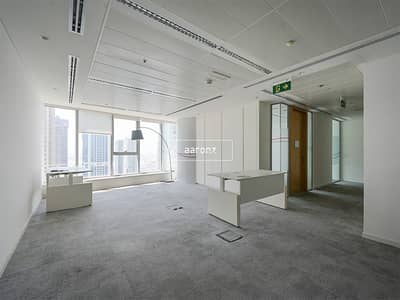 Office for Rent in Jumeirah Lake Towers (JLT), Dubai - Bright Office | Prime Workspace | High Floor
