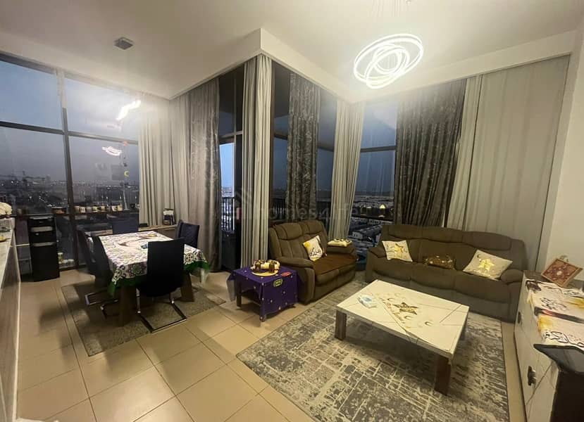 SPACIOUS | UPGRADED | POOL VIEW ON HIGH FLOOR
