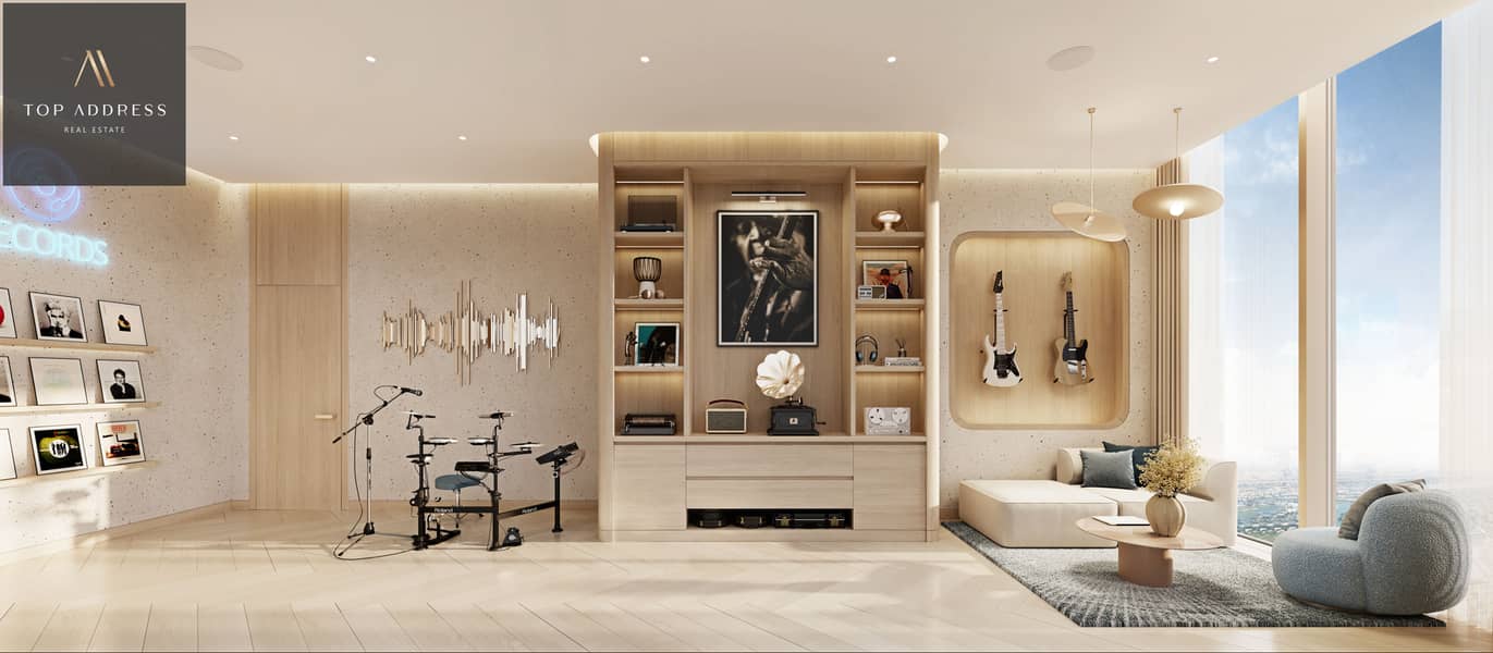 19 UH  by Ellington - Records Lounge. png