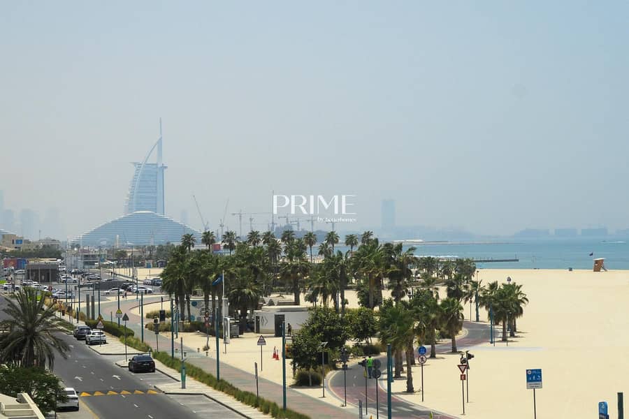 Living by the Beach | Family Home | Modern Design