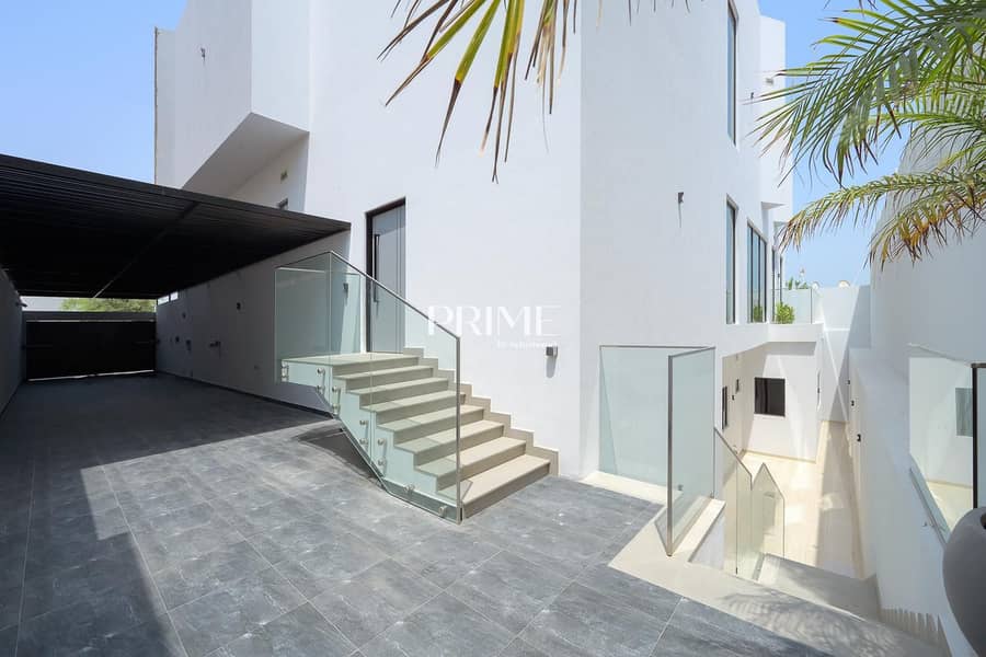 Living by the Beach | Family Home | Modern Design - Image 30