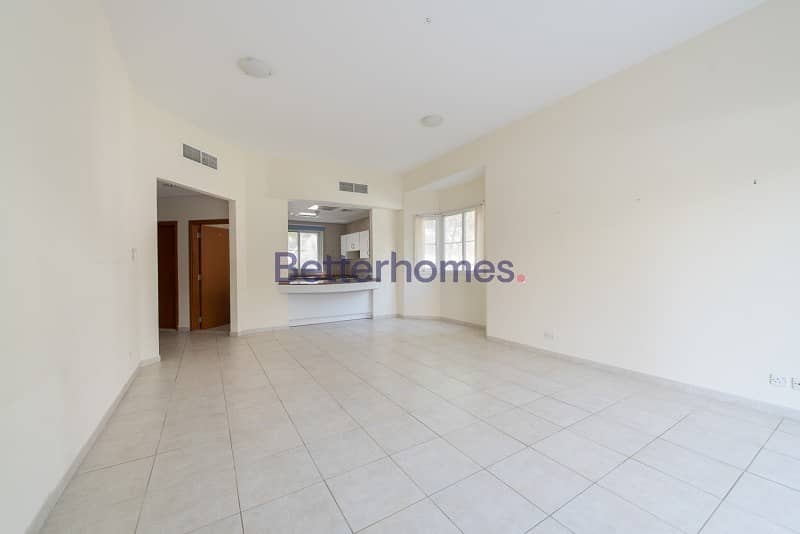 Vacant | Ground Floor | Balcony | 2 Parkings