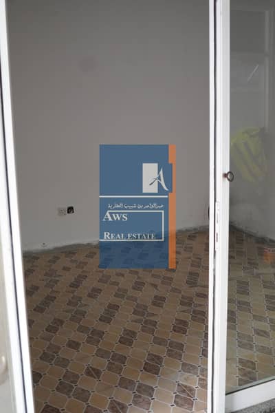 محل تجاري  للايجار في ديرة، دبي - DSC09555. JPG