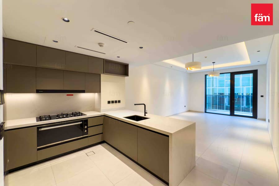 Modern Unit | Mall View | Study Room