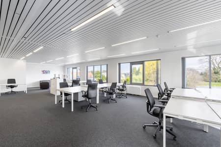مکتب  للايجار في الخليج التجاري، دبي - Regus Erembodegem 4054 Aalst Belgium Coworking Space. jpg