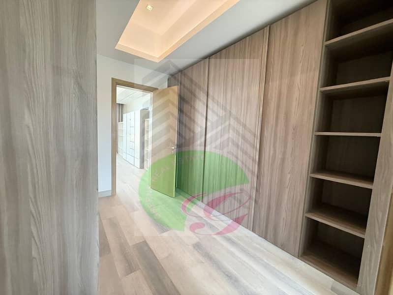 12 WhatsApp Image 2025-10-02 at 10.47. 07 (Property finder). jpeg