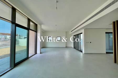 5 Bedroom Villa for Rent in Al Furjan, Dubai - Single Row | Elevated View | Vacant Now