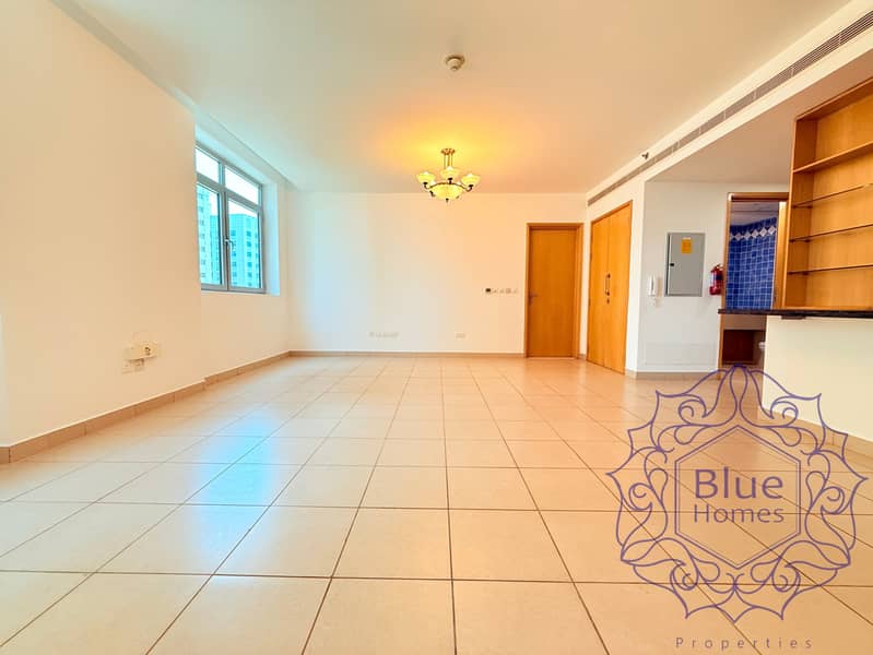 Semi furnished/Family only/Chiller free