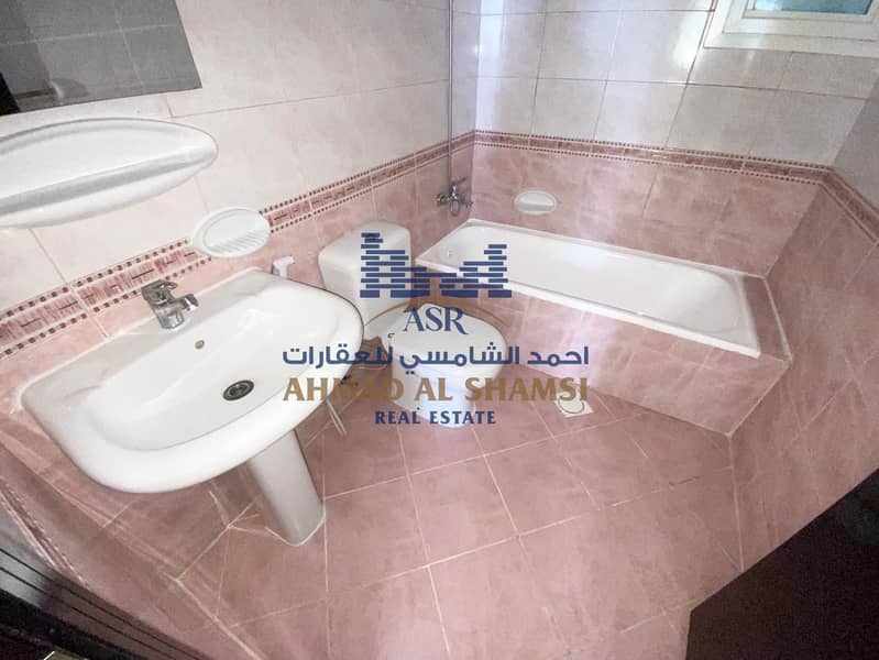 9 fe2ebb66-bc0f-48f2-b456-15c870cc91af. jpg