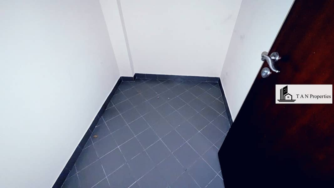 28 1000413268. jpg