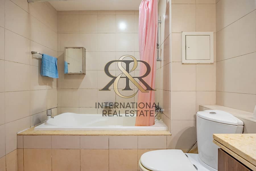 12 0R9A1527-HDR. jpg