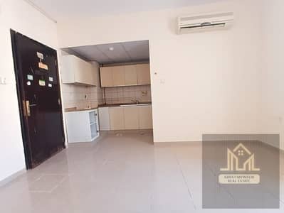 استوديو  للايجار في تجارية مويلح، الشارقة - IMG-20251004-WA0023. jpg