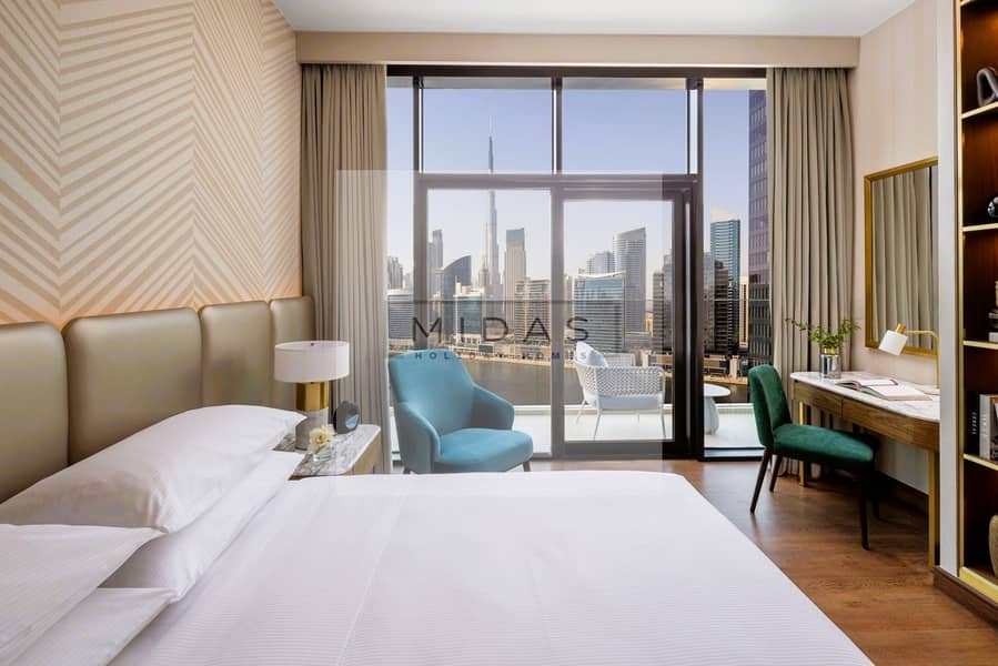 8 Master bedroom. jpg