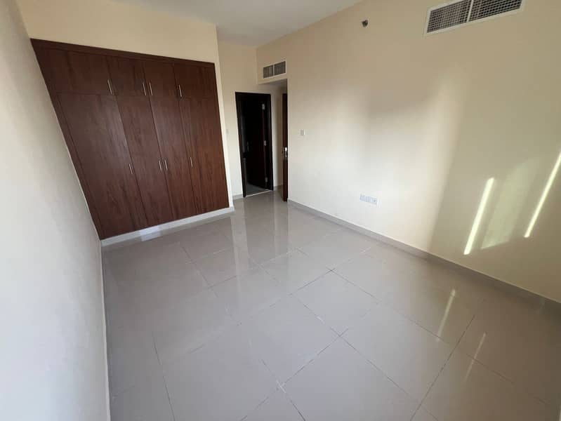 4 039eade0-b388-4e6e-b612-e16bf1ef0b82. jpg