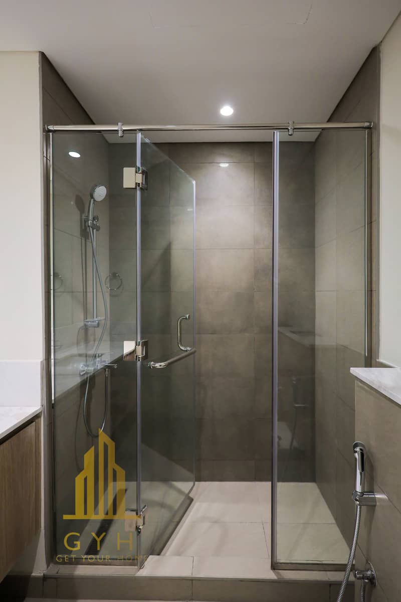 7 shower. jpg