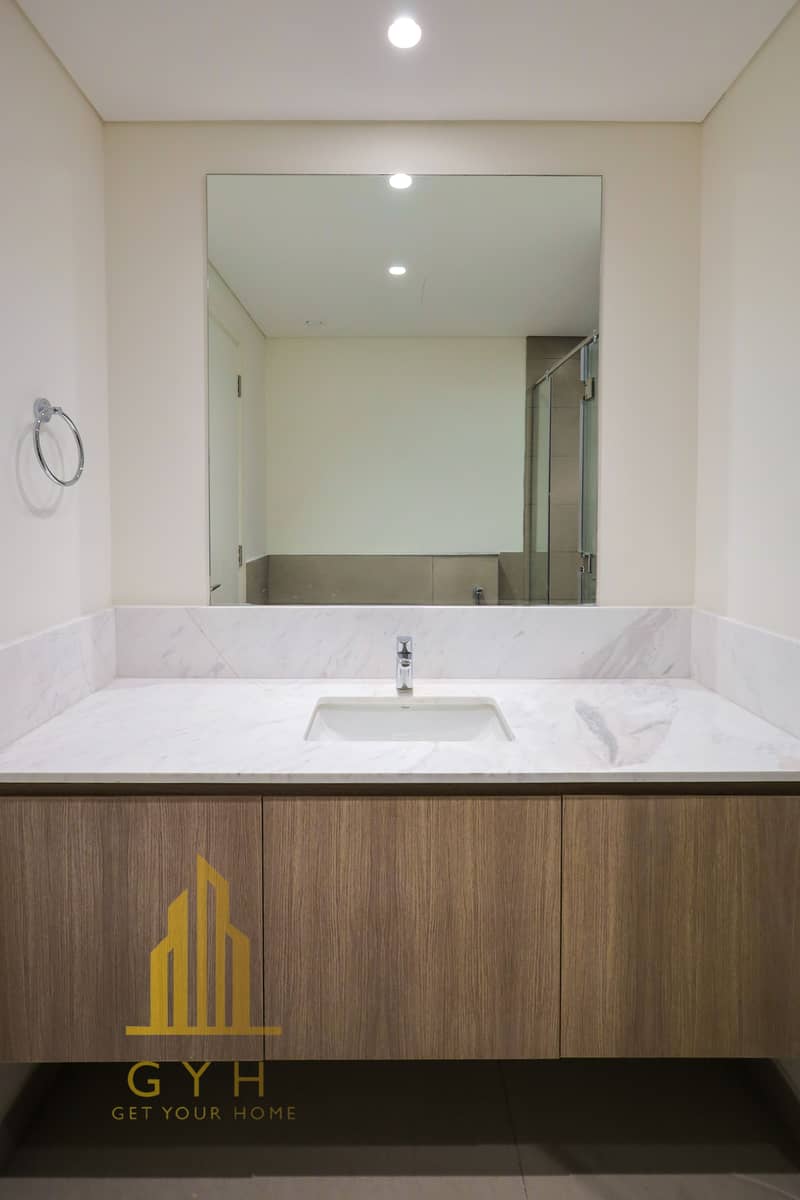 8 sink. jpg