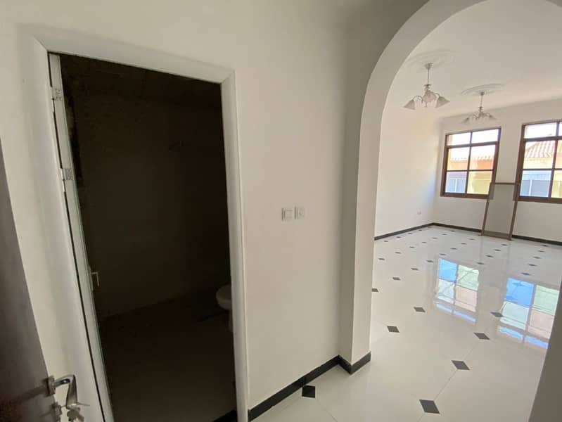 3 صورة واتساب بتاريخ 2025-10-04 في 18.40. 34_64898f65. jpg