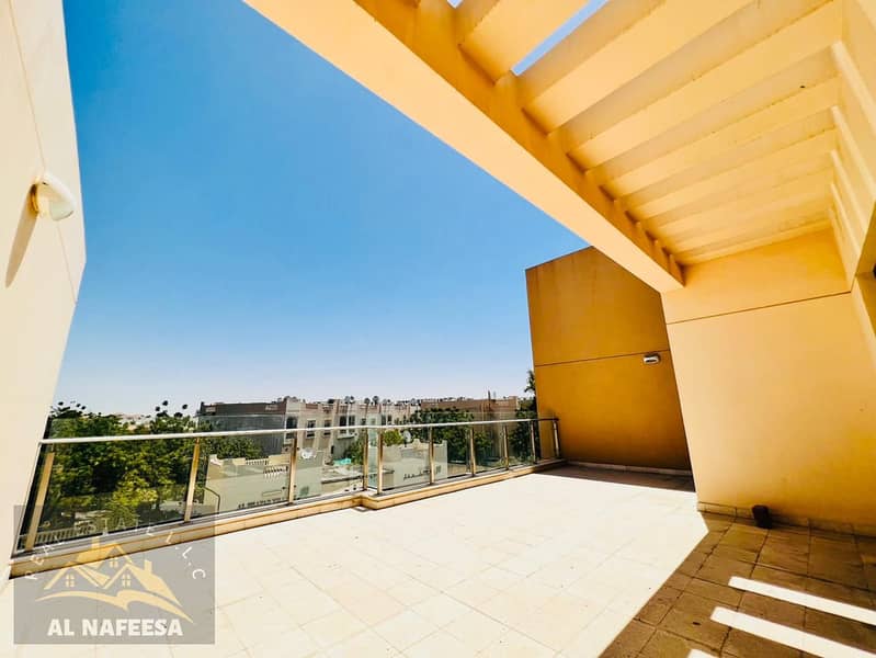 3 YEAR OLD 5BHK 1 BEDROOM DOWN VILLA MIRDIF