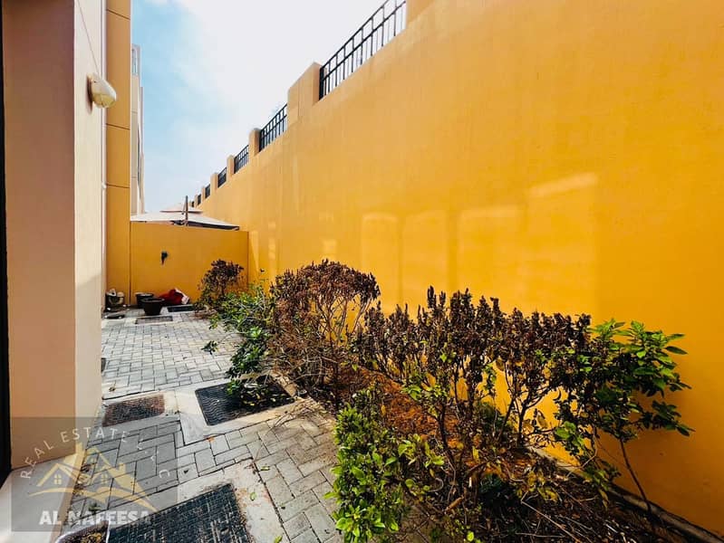 3 YEAR OLD 5BHK 1 BEDROOM DOWN VILLA MIRDIF - Image 20